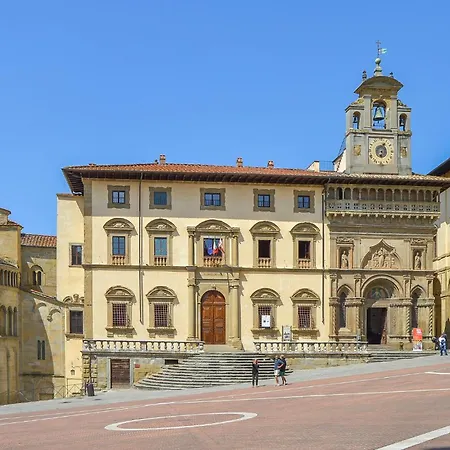 Holiday home 3 Bedroom Awesome In Arezzo Palazzo del Pero
