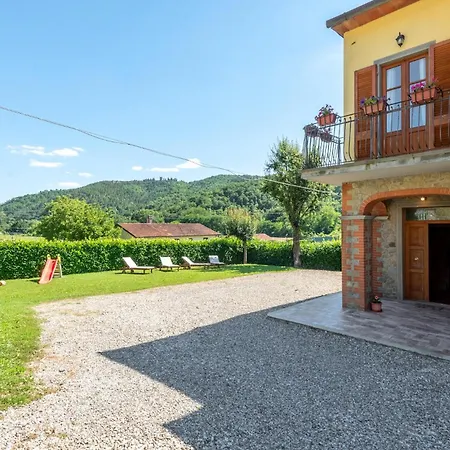 3 Bedroom Awesome In Arezzo