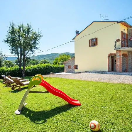 3 Bedroom Awesome In Arezzo